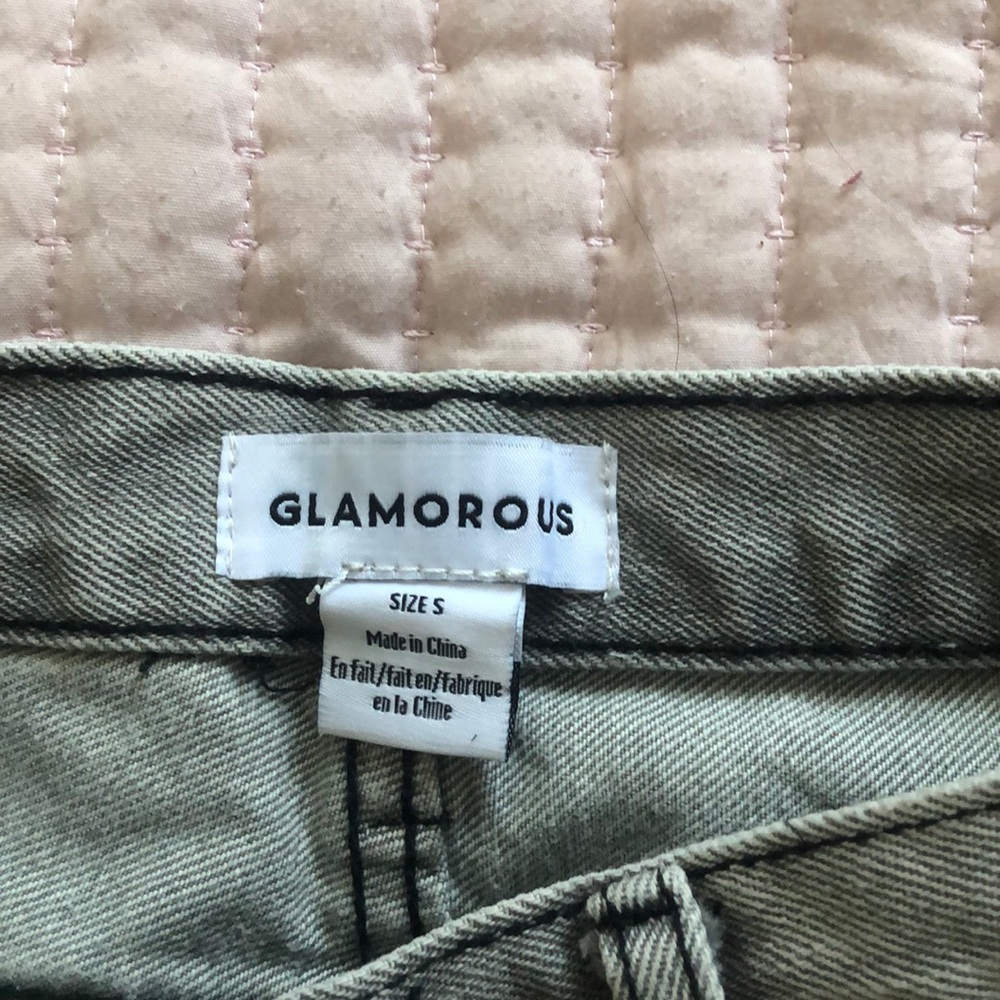 Glamorous Frayed Cutoffs - Picture 3 of 3